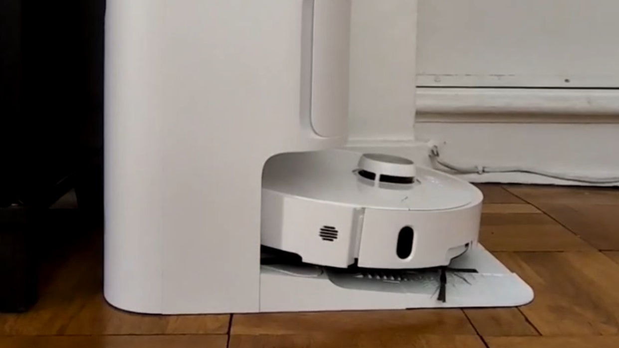 روبوتات تتحدث إلى روبوتات