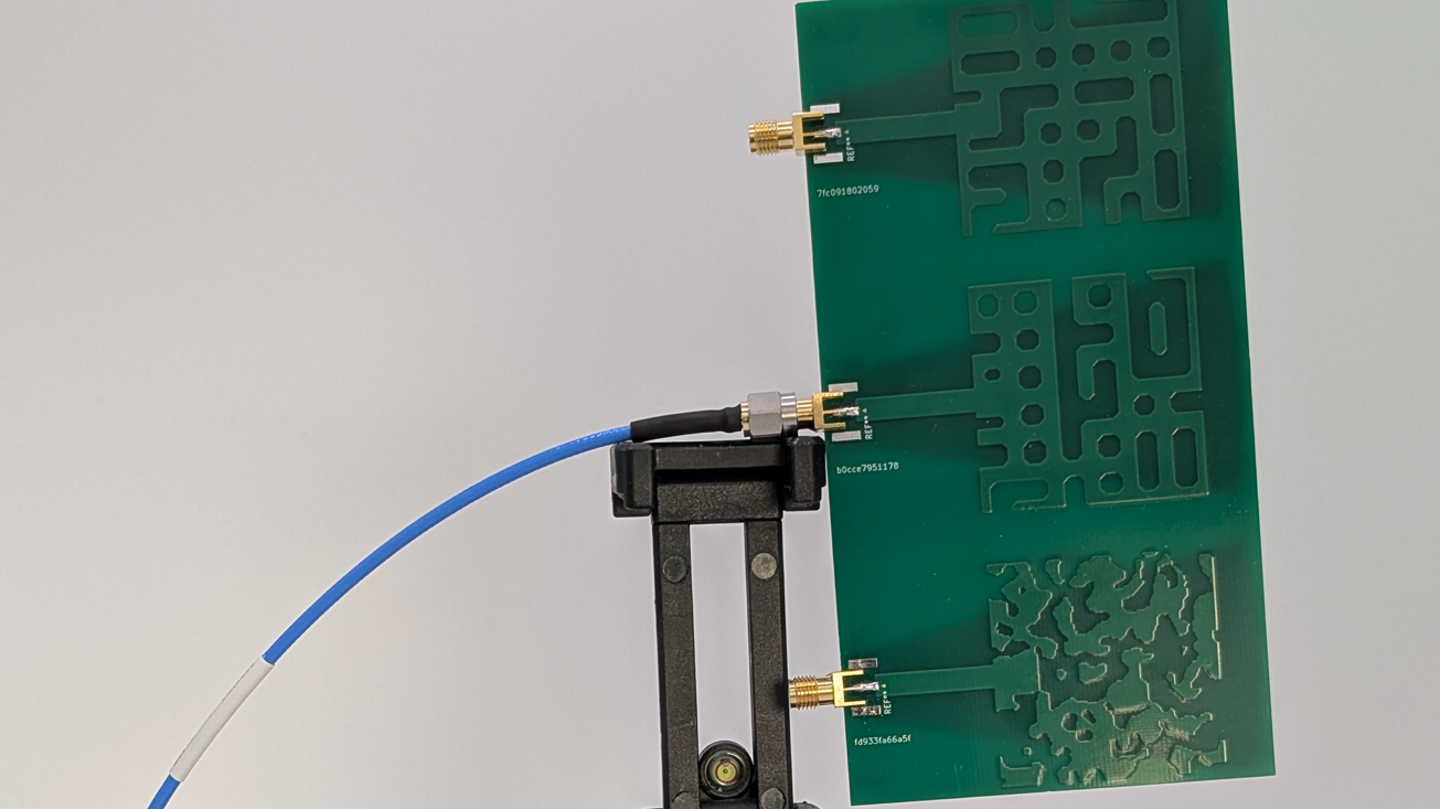 تصاميم الهوائي العرضية العنيفة