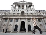 يتعرض بنك إنجلترا لضغوط لخفض أسعار الفائدة مع تباطؤ النمو