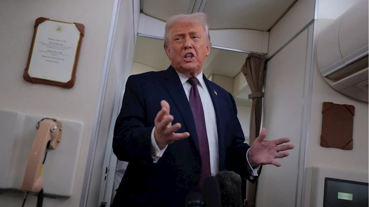 الرئيس ترامب يستهدف كوريا الجنوبية بزيادة الرسوم الجمركية على السيارات والأخشاب والأدوية.