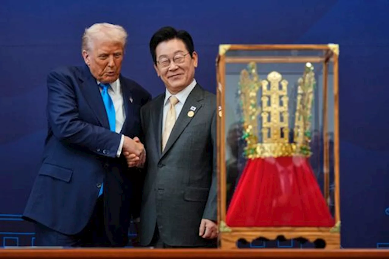 رفع ترامب الرسوم الجمركية على البضائع الكورية الجنوبية إلى 25% بسبب تعثر الاتفاق التجاري.