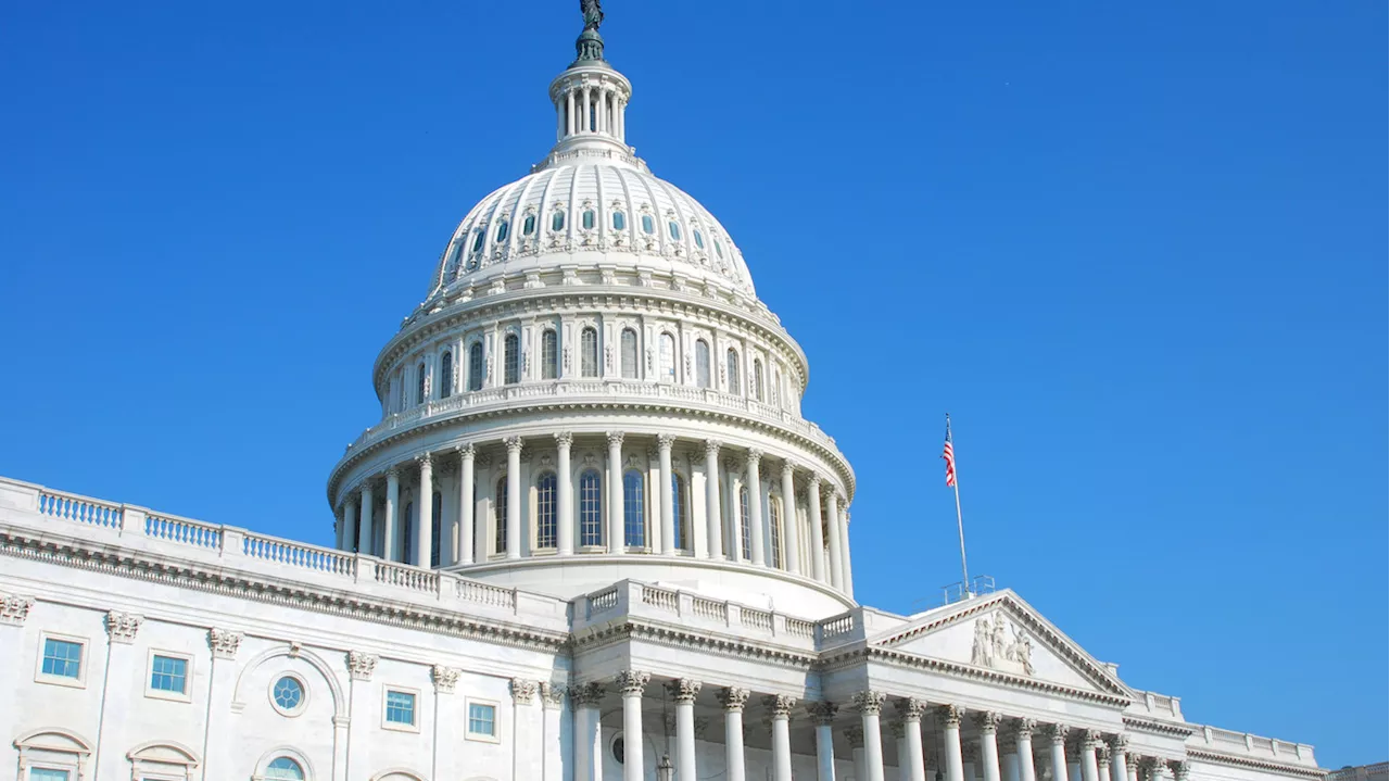 يحذر مكتب الميزانية بالكونجرس من أن العجز الفيدرالي سيرتفع إلى مستويات قياسية