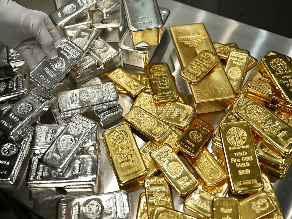 Gold hits $5,278 an ounce after sharp increase