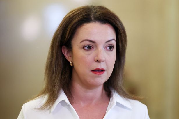 ستة قوانين رئيسية جديدة لرخص القيادة تدخل حيز التنفيذ في أيرلندا الشمالية في أكتوبر/تشرين الأول 2026.