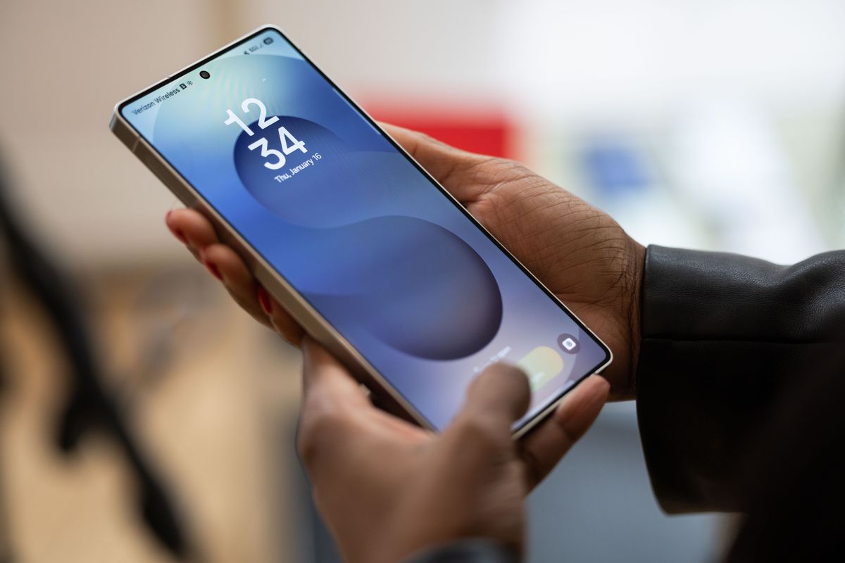 Samsung Galaxy S25 Ultra drops to 99p-a-day with £240 price cut amid S26 rumours