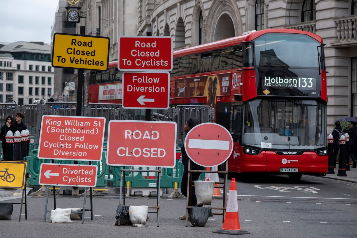 TfL to charge utility companies £2.5k per day to shut roads in bid to limit bus delays