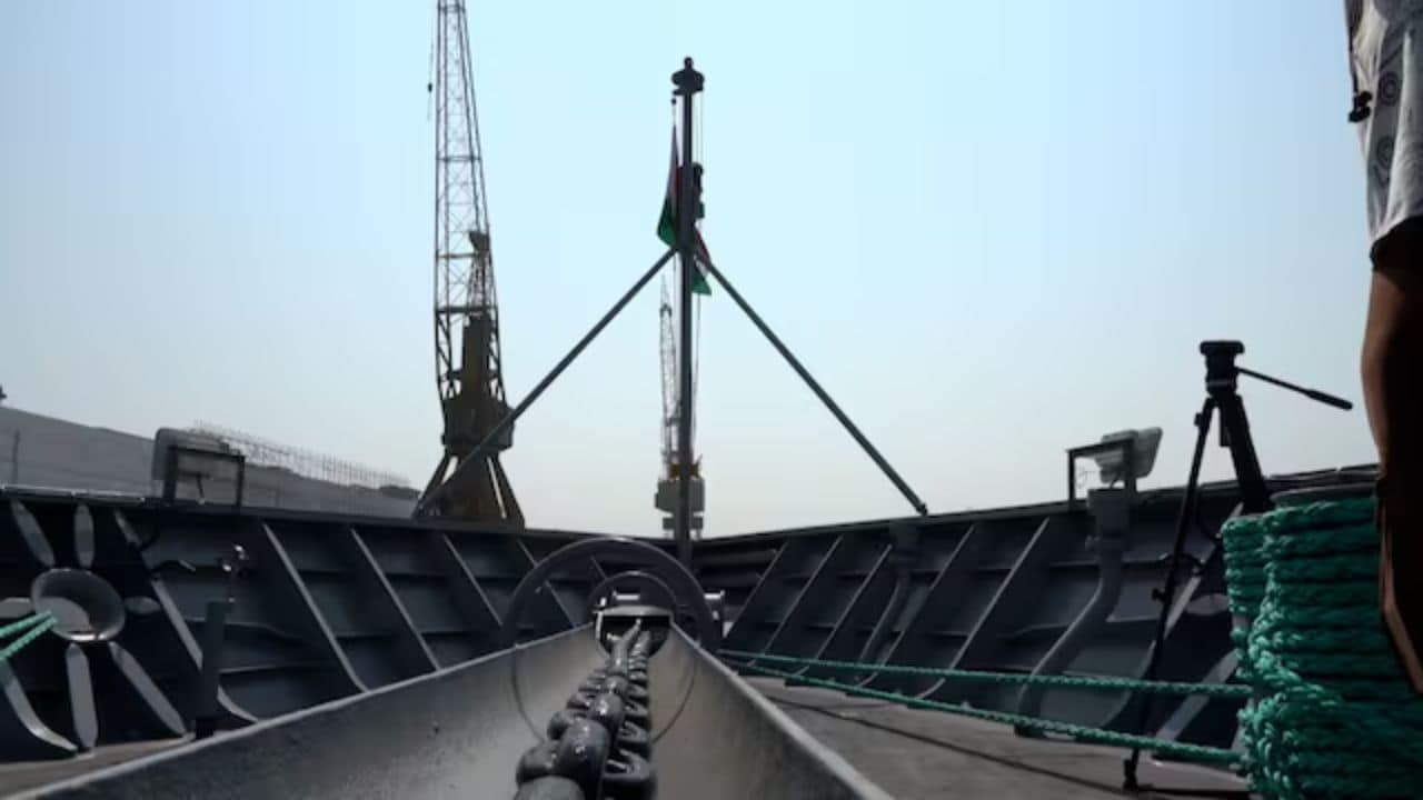 Buque Seamec fletado para el proyecto de la costa oeste de ONGC en un contrato por valor de 460.000 dólares