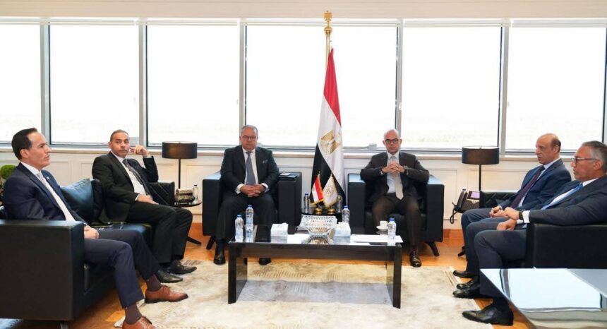 وزير الاستثمار يقود جهود التنسيق للتكامل الرقمي لتبسيط خدمات المستثمرين