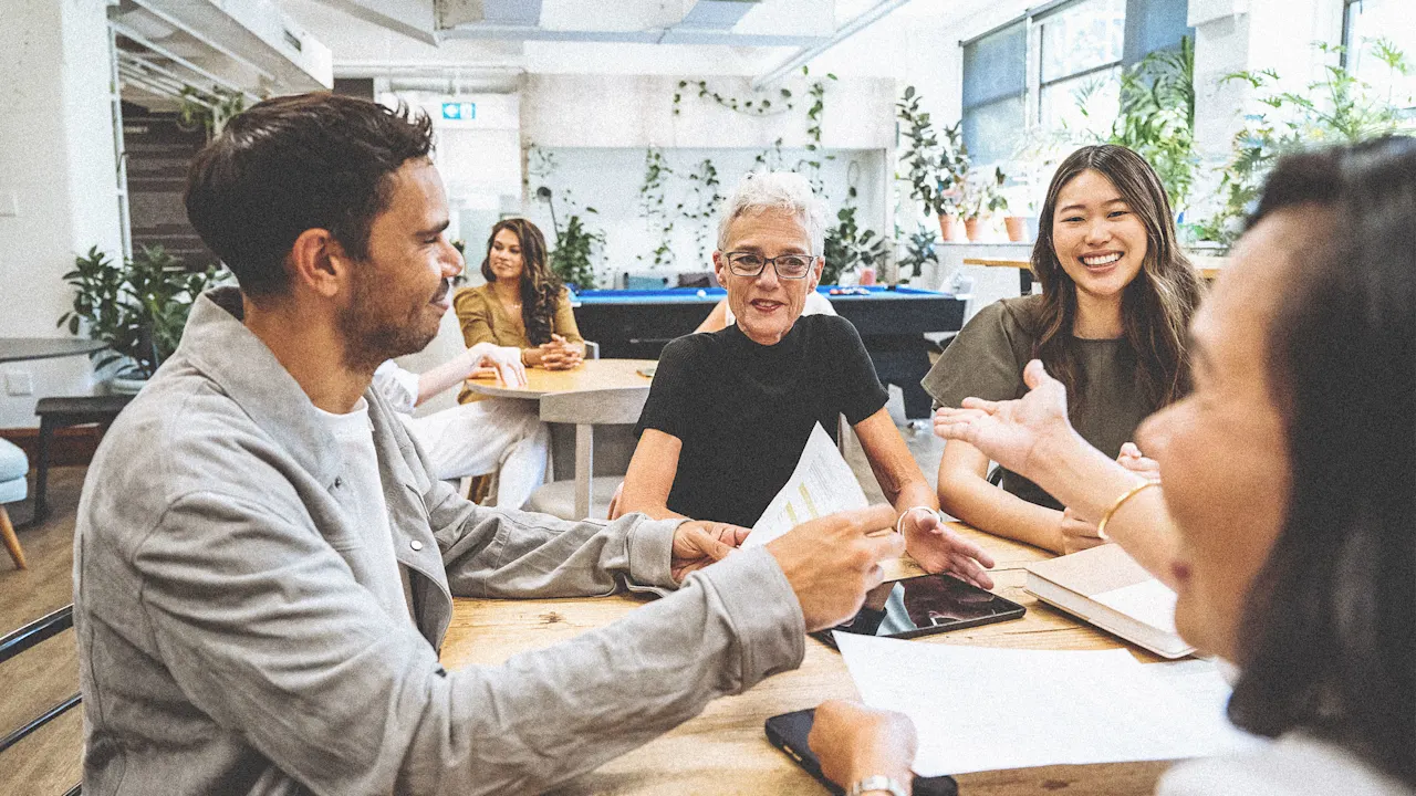 “Más feliz en mi carrera que nunca”: por qué más personas mayores “no se jubilan”