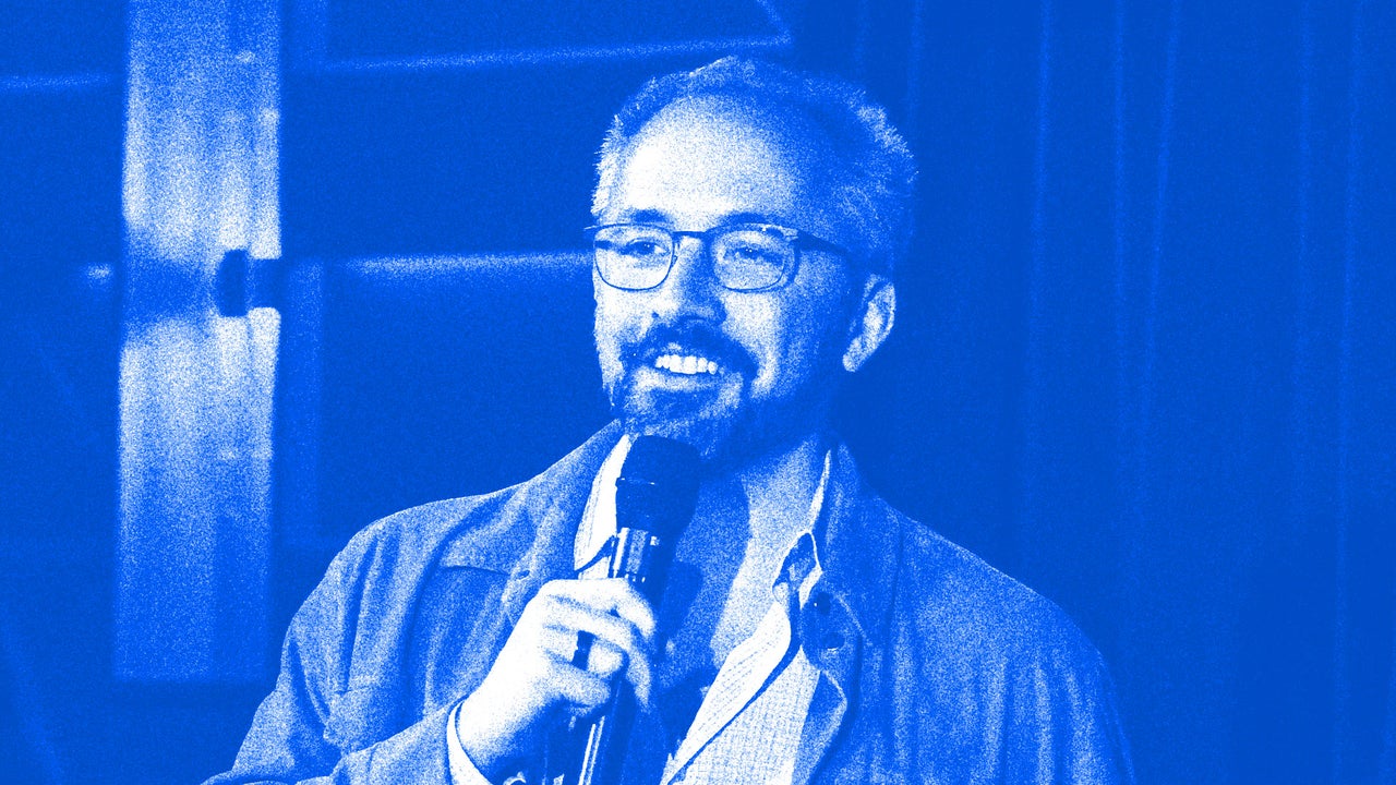 إليك كيفية رد فعل سهم Dropbox بعد إعلان الرئيس التنفيذي درو هيوستن عن رحيله