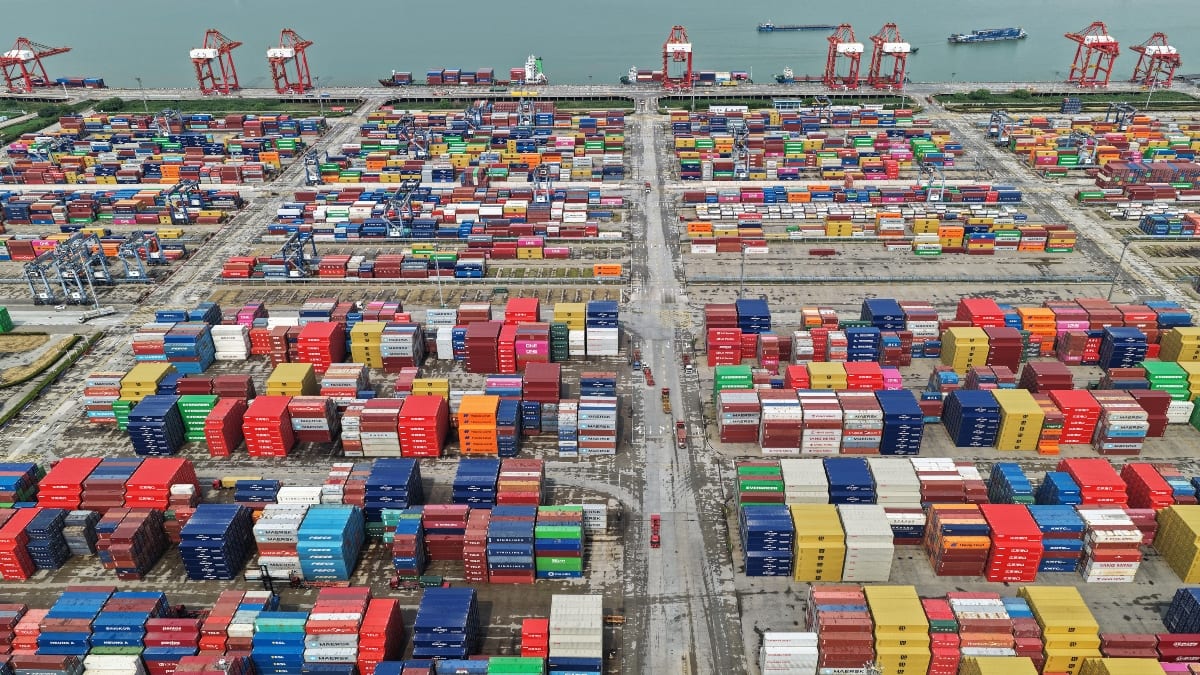 El déficit comercial de la India se amplía a 34.680 millones de dólares en enero mientras las importaciones aumentan un 19%