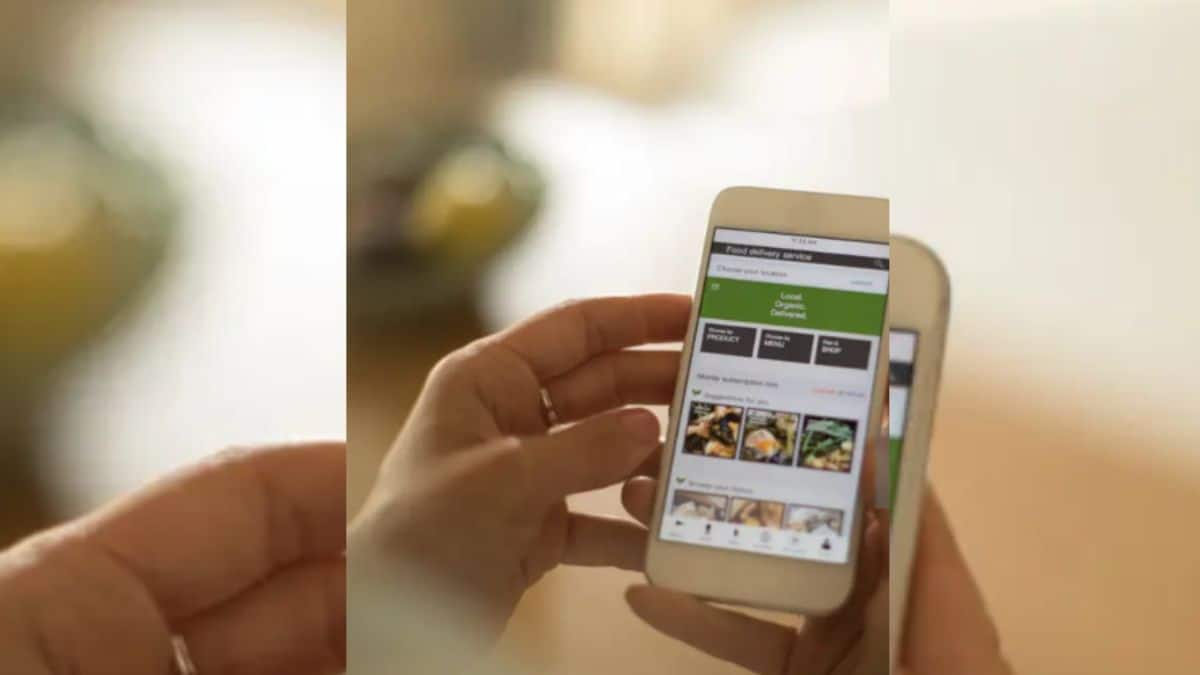 الطلبات التي لا يتم تسليمها أبدًا: كيف يلجأ الجيل Z في كوريا الجنوبية إلى "مواقع الدوبامين" لتخفيف التوتر
