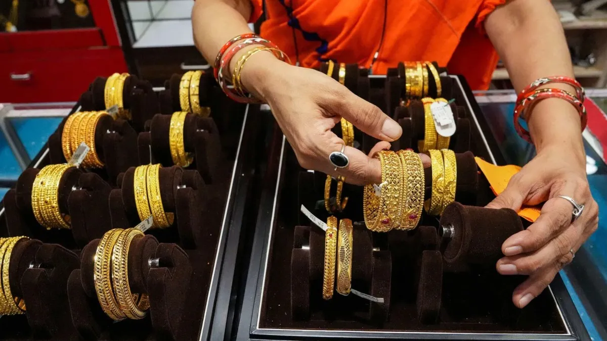 Los precios del oro en India caen hoy por segundo día consecutivo, los precios de la plata también se desploman; Precios del oro de 24K, 22K y 18K el 3 de marzo