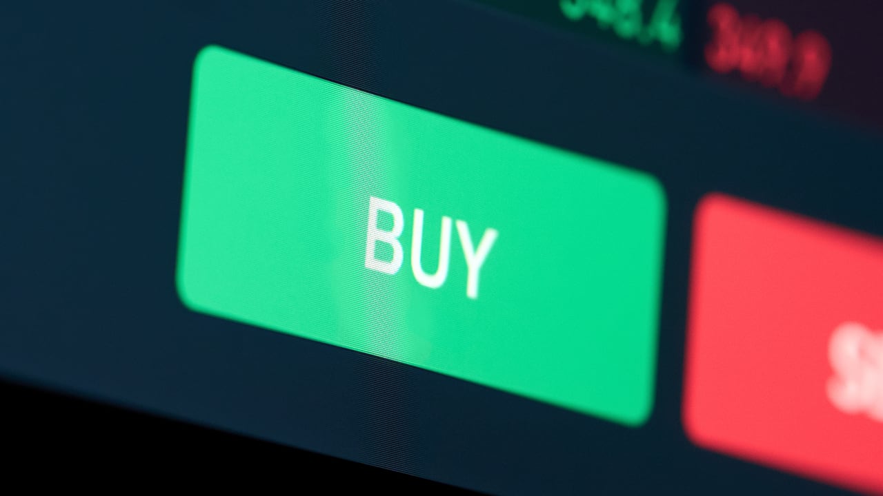 أضواء على التجارة: كيف يجب أن تتداول NMDC Steel وAditya Birla Fashion وLodha Developers وRBL Bank وHDFC Life Insurance وغيرها في 8 مايو؟