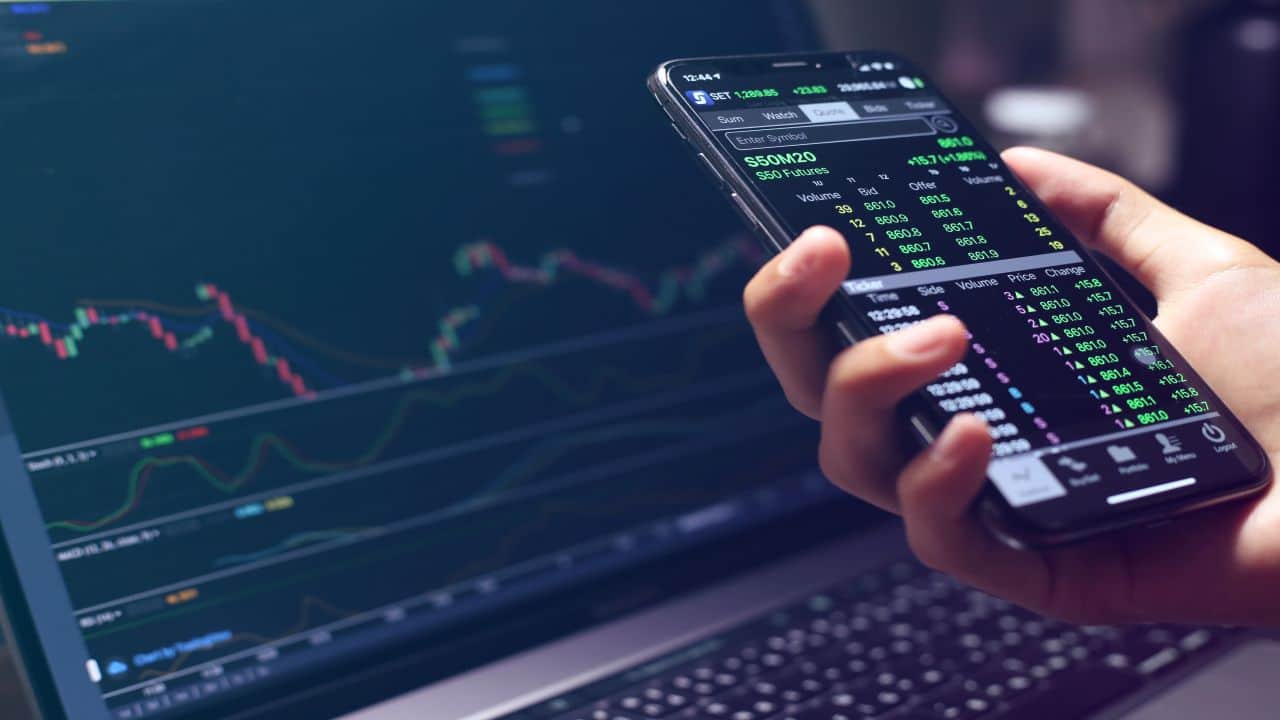 Trade Spotlight: ¿Cómo debería negociar HUDCO, RBL Bank, Gujarat Fluorochemicals, Elecon Engineering, Deepak Fertilizers y otros el 4 de mayo?