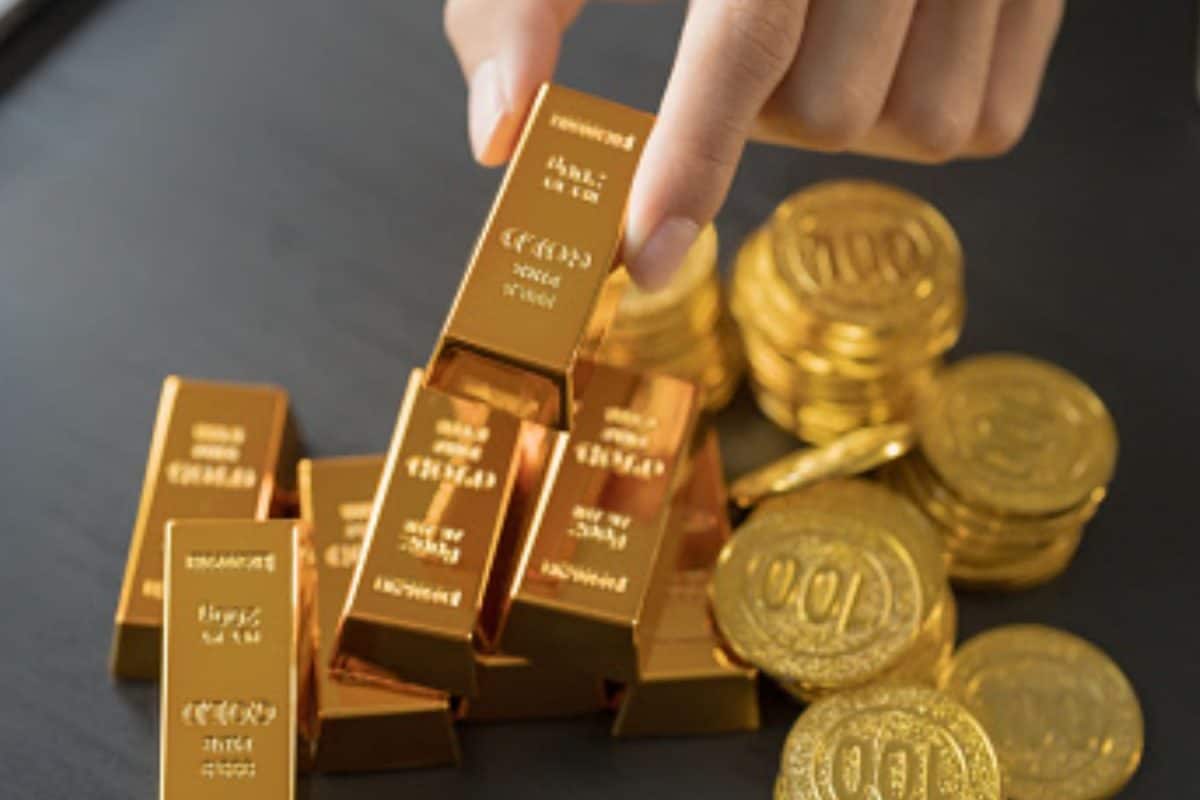 ¿Caen los precios del oro? Los expertos explican cuándo comprar, vender metal amarillo o invertir en ETF y monedas