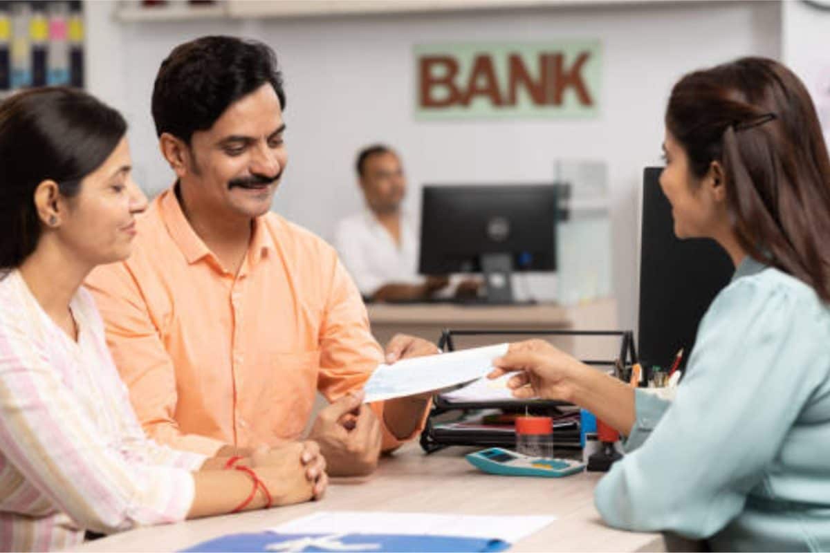 البنوك تغلق أبوابها اليوم في معظم المدن بسبب هوية بكري؛ تحقق من قائمة عطلات RBI