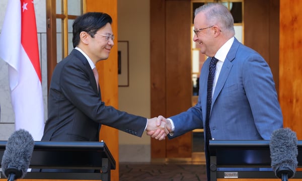 Australia y Singapur acuerdan mantener el flujo de petróleo y gas en medio de la crisis de suministro mundial