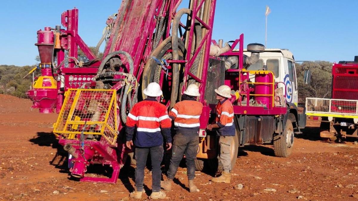 تدريبات التنين الذهبي للحجم والضرب في نظام الذهب في غرب أستراليا