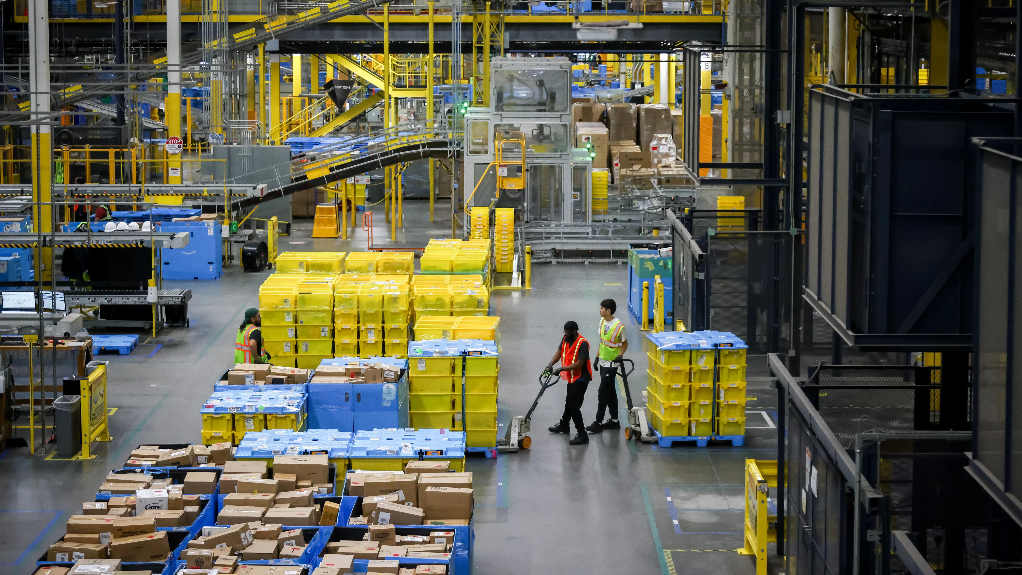 سوق العمل يتقلص وليس الذكاء الاصطناعي هو السبب الوحيد.