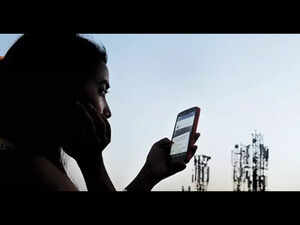 يجب مشاركة بيانات البريد العشوائي المستندة إلى الذكاء الاصطناعي خلال ساعات، ونقلها إلى شركات الاتصالات