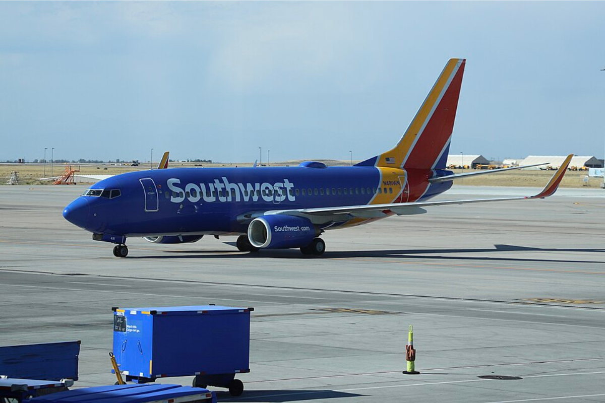 Wall Street Activist Eases Grip On Southwest, Keeps Dallas Airline In Play