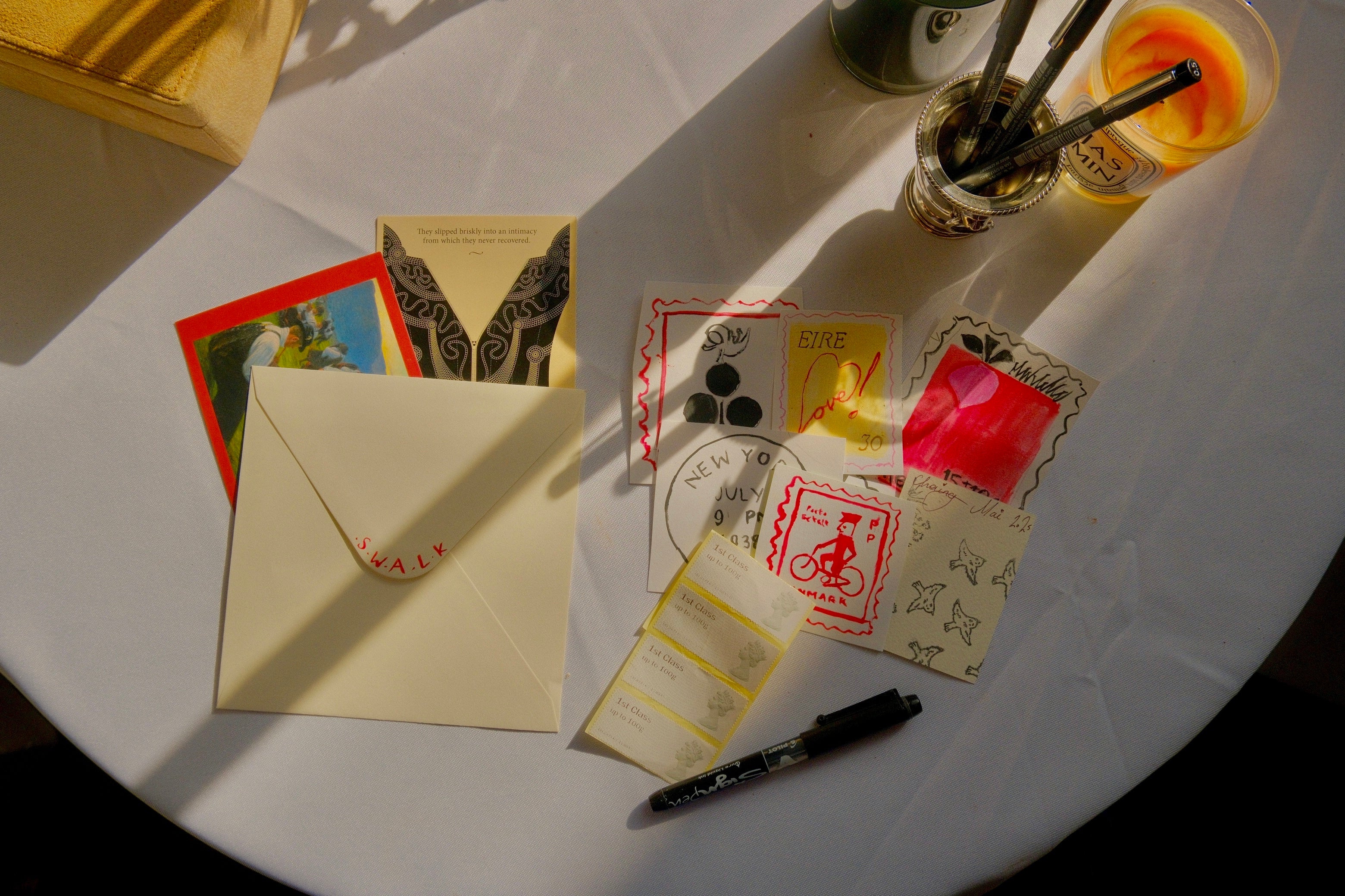 لقد ذهب الجيل Z إلى البريد: الجيل الأكثر استخدامًا عبر الإنترنت يتخلى عن الرسائل المباشرة للحصول على الطوابع