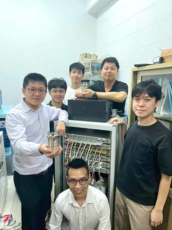University study debunks myth about battery cracks