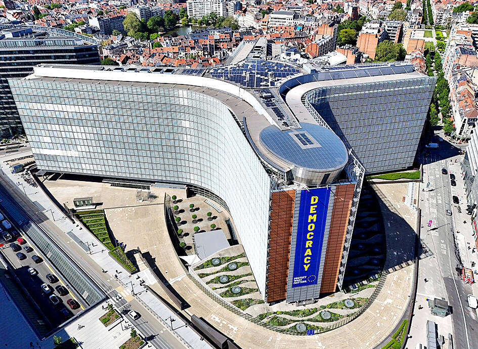 Record lobby cash shapes EU pro-business agenda