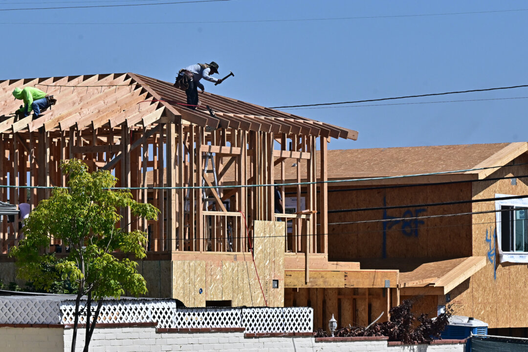 US New Home Sales Hit Near-4-Year High in November 2025