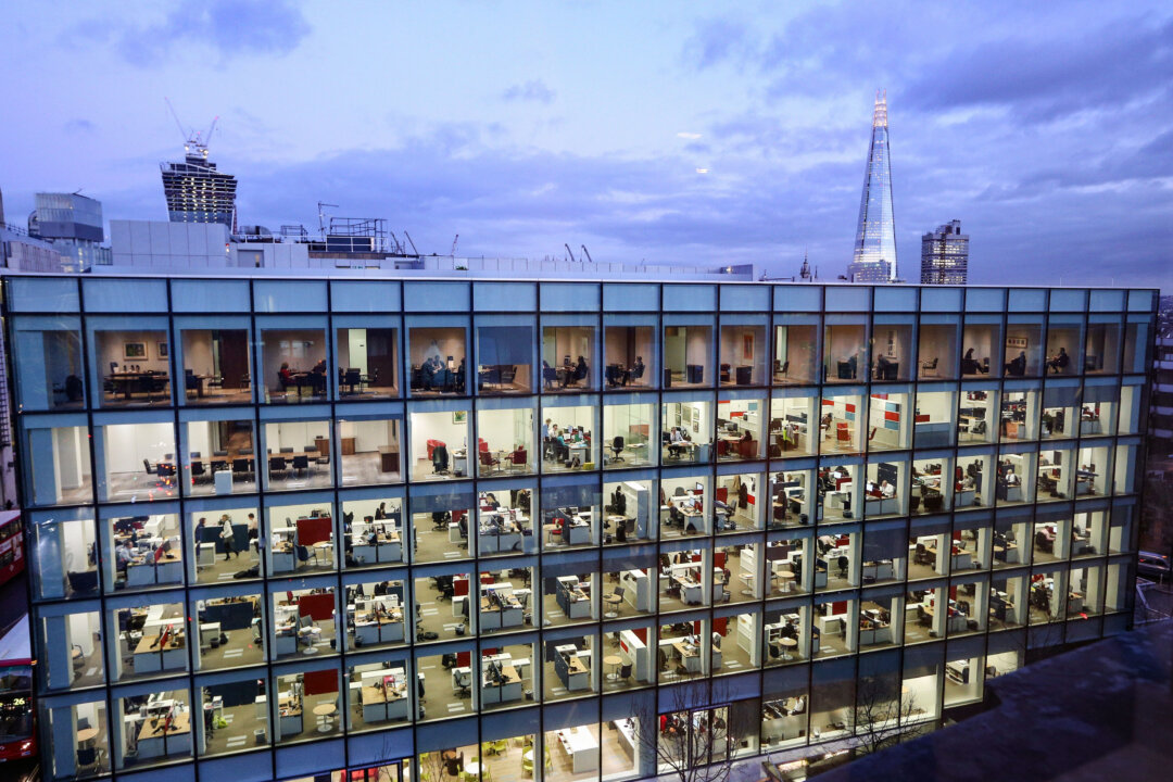 المخاوف من اضطراب الذكاء الاصطناعي تهز أسهم العقارات التجارية