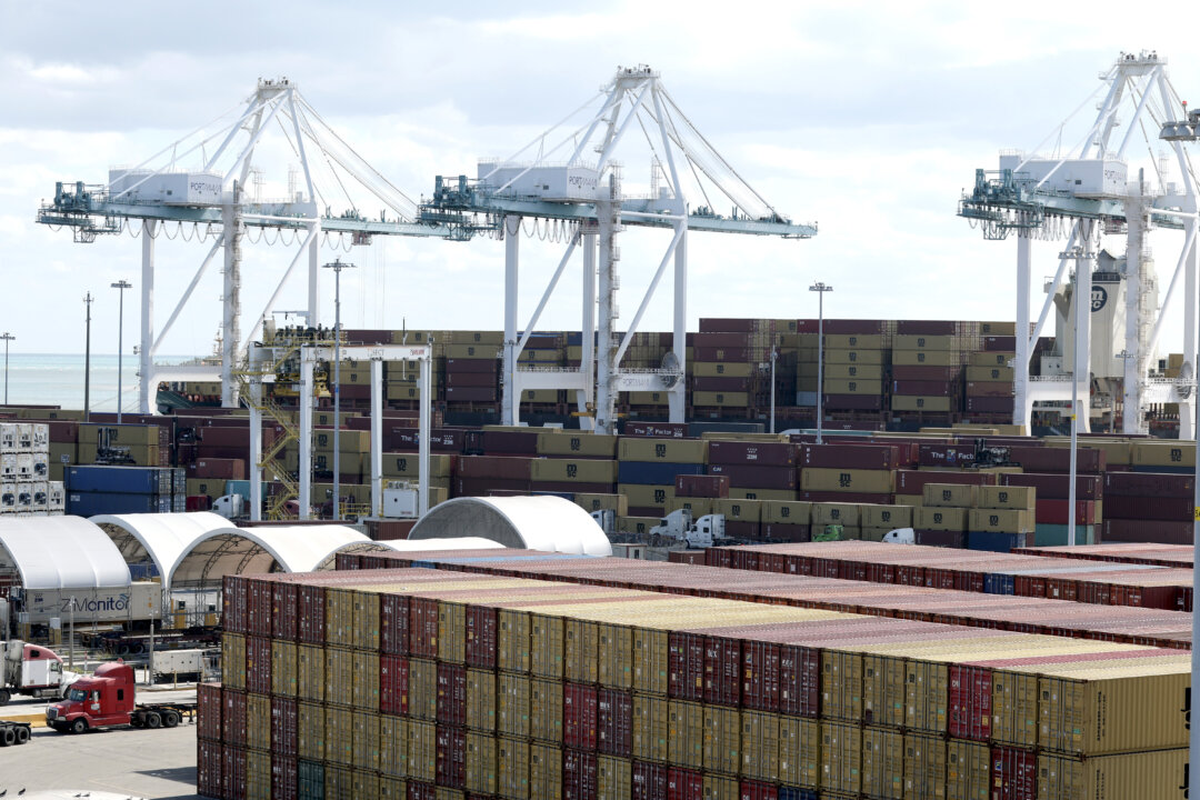 Trump’s New 10 Percent Global Tariffs Take Effect