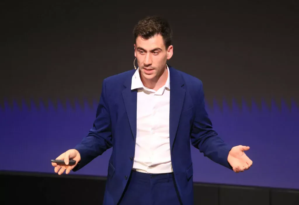 How hard is it for them to grasp?