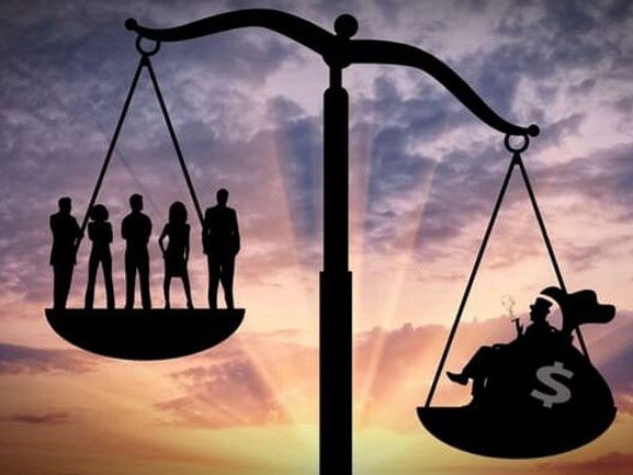 ولم يعد صحيحا أن الأغنياء يزدادون ثراء بينما يزداد الفقراء فقرا