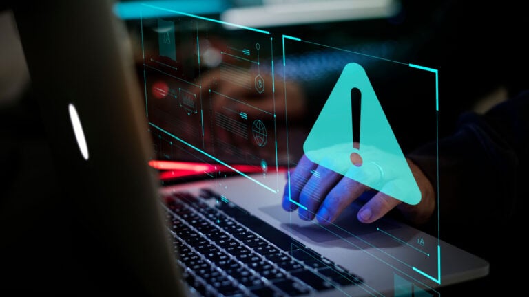 سهم CoreWeave: 7 أسئلة مهمة يجب على كل مستثمر طرحها قبل شراء تراجع CRWV