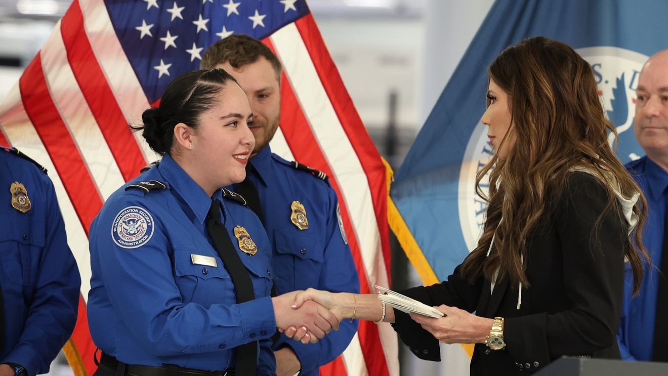 تقول TSA أن PreCheck لا يزال يعمل بعد الإعلان السابق عن التعليق