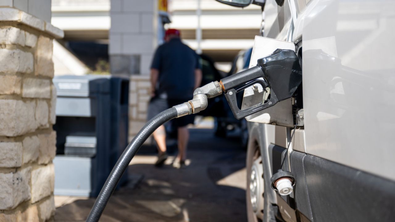 Trump’s Economic Triumph: Gas Prices Plunge, Jobs Surge, and Stocks Soar in 2026