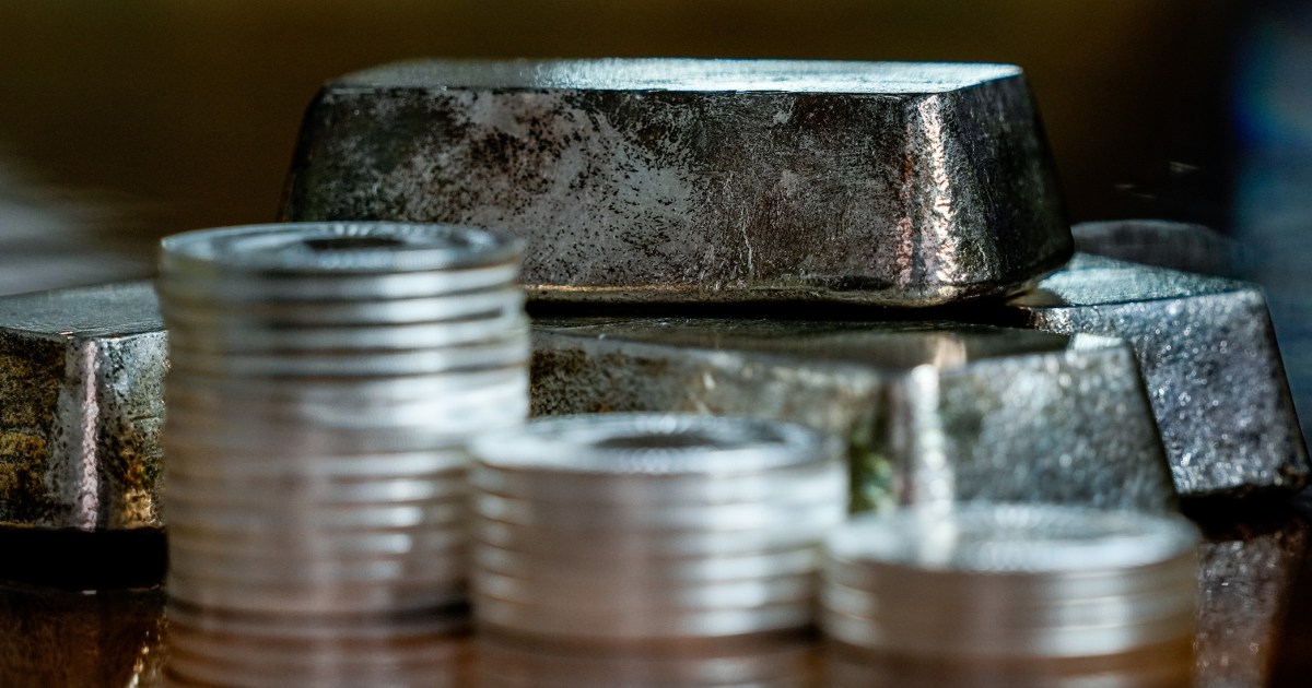 Silver plummets after Trump taps Kevin Warsh to chair Federal Reserve