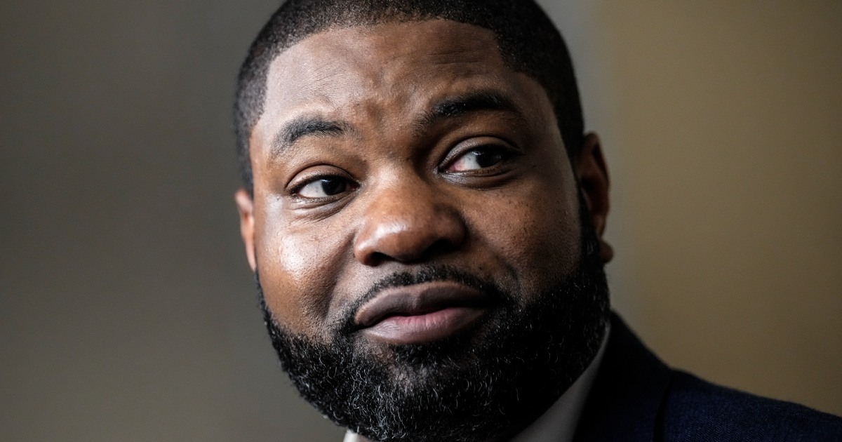 تعهدت Super PAC المدعومة من عمالقة الذكاء الاصطناعي بتقديم 5 ملايين دولار لتعزيز ترشح بايرون دونالدز لمنصب حاكم فلوريدا