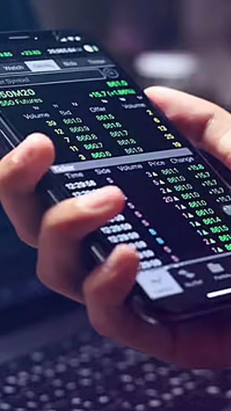 Top Data Center Stocks After Budget 2026