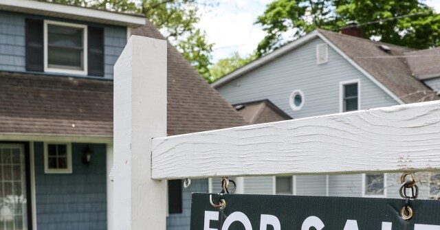 Fr. Funcionario del Tesoro de Trump: Restringir a las empresas que compran viviendas me pone "nervioso"