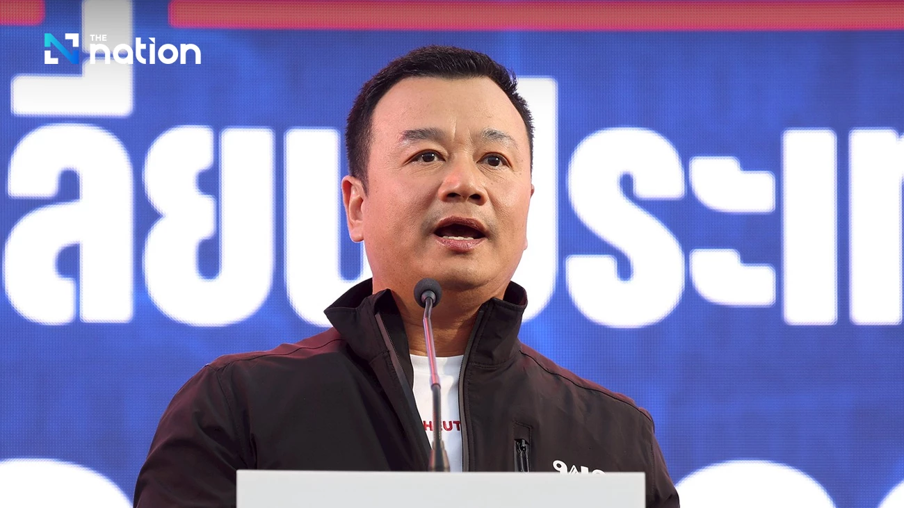 Sorawong pitches Pheu Thai’s retirement lottery and jobs pledge