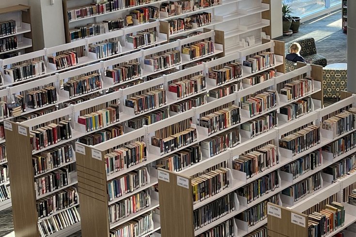 Las bibliotecas pagan cinco veces más por los libros electrónicos que los consumidores. Los legisladores de Nueva Jersey quieren cambiar eso.