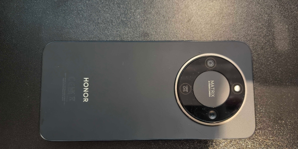 مراجعة Honor Magic8 Lite - "عمر بطارية هائل، أداء ألعاب متوسط"