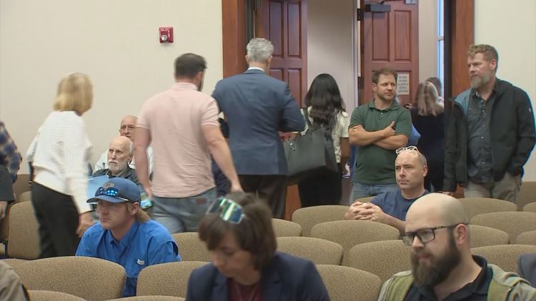 Hood County commissioners pull proposed moratorium on data centers after heated debate