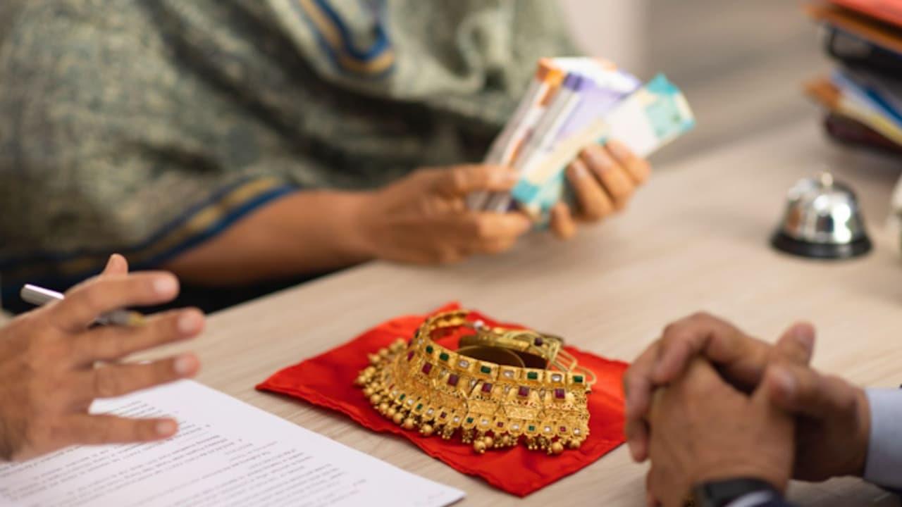 Gold Price Surges On 20Th January: Check 22K, 24K Rates In Your City