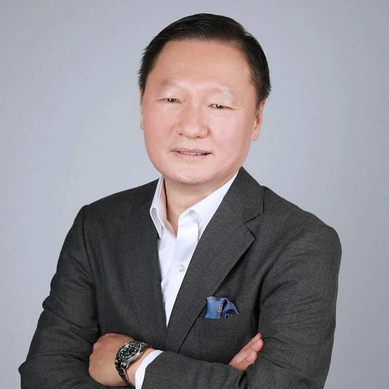 انضمام رائد متميز في مجال التمويل الإسلامي إلى شركة كومتك جولد