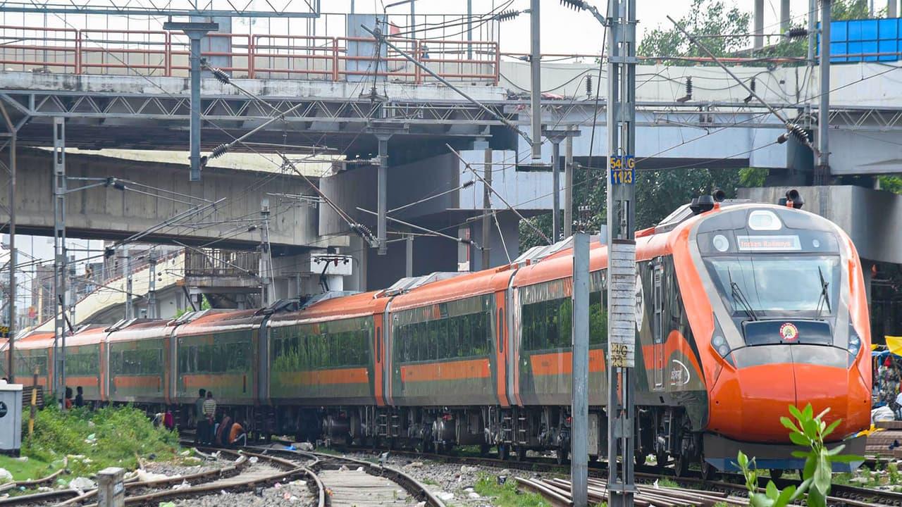 Indian Railways Modernises Signals, Installs E-Interlocking At 6660 Stations