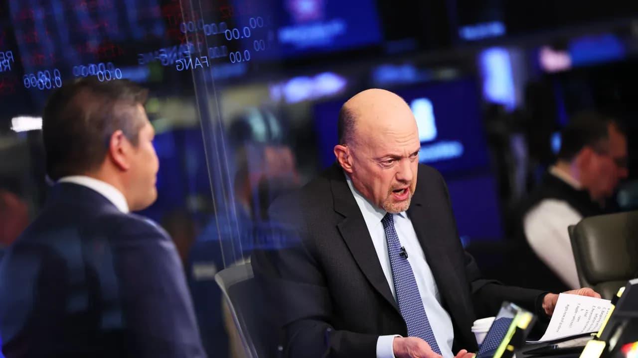 'A Lot Less Dependable': Jim Cramer Warns Robinhood's Bitcoin Exposure Is Spooking Investors