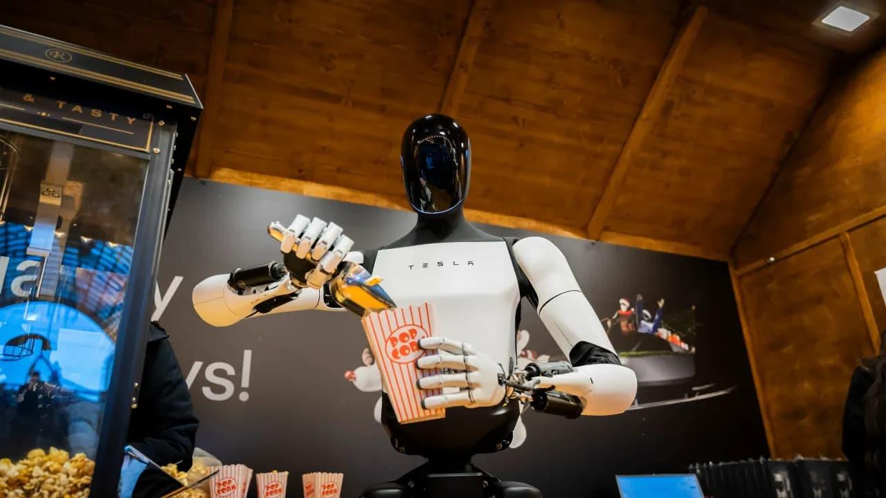 Tesla CEO Elon Musk Envisions Coffee Shops At Superchargers Manned By Optimus Bots